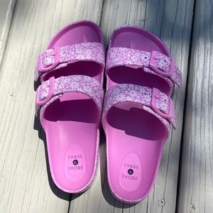 Shade and Shore (Target Brand) slides